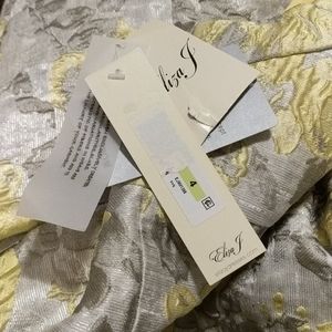 Eliza J Dresses - Eliza J |
Fit flare yellow silver jacquard dress 4 Eliza J Dresses - Eliza J |
Fit flare yellow silver jacquard dress 4